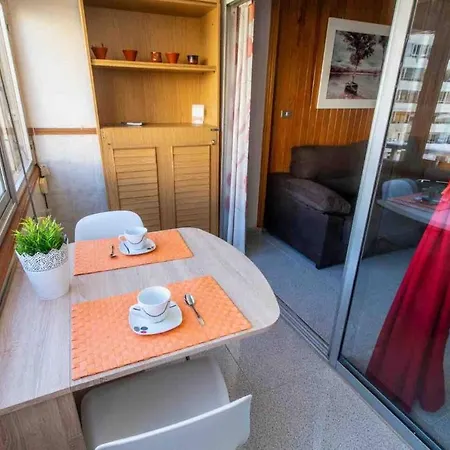 Apartment Beautiful 2-bed In Maspalomas Near Yumbo Maspalomas (Gran Canaria)