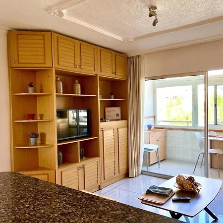 Apartment Beautiful 2-bed In Maspalomas Near Yumbo *